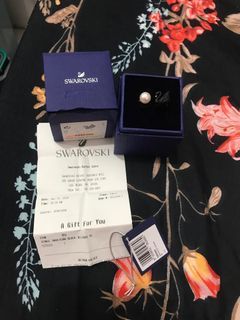 Authentic Swarovski swan ring