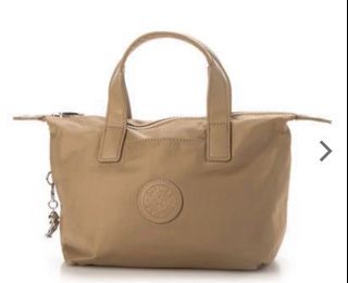 (Category: ) located in . Submitted by annadomshops (Listing ID 1195168676, Image 1). Description: .