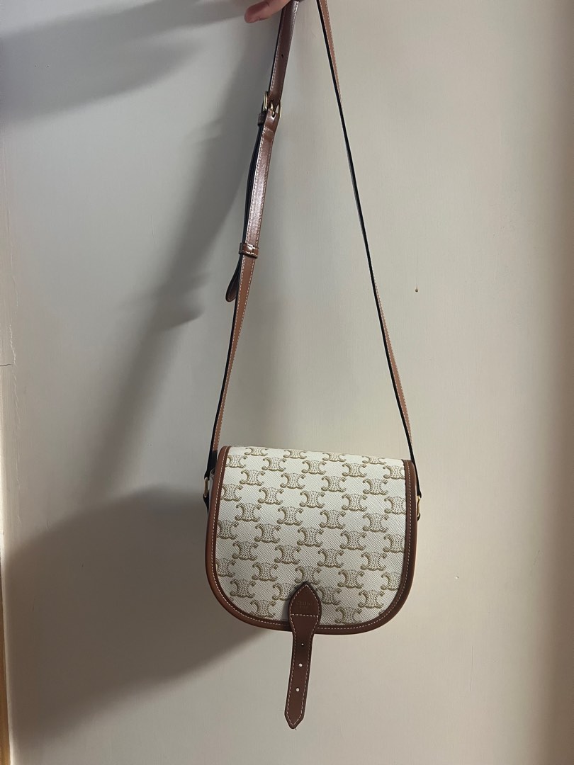 CELINE (white)MEDIUM FOLCO BAG IN TRIOMPHE CANVAS AND CALFSKIN, 名牌, 手袋及