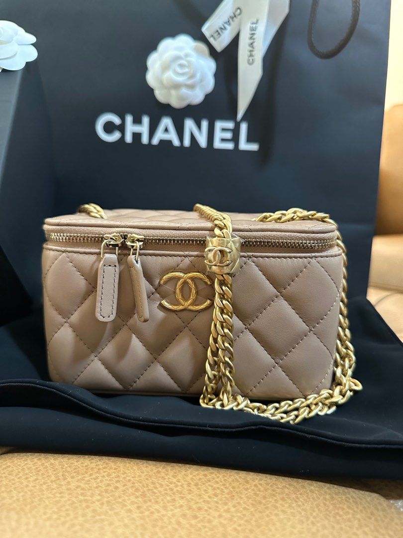 Chanel 22K Vanity Like New Full Set Oct 2022, Luxury, Bags & Wallets on ...