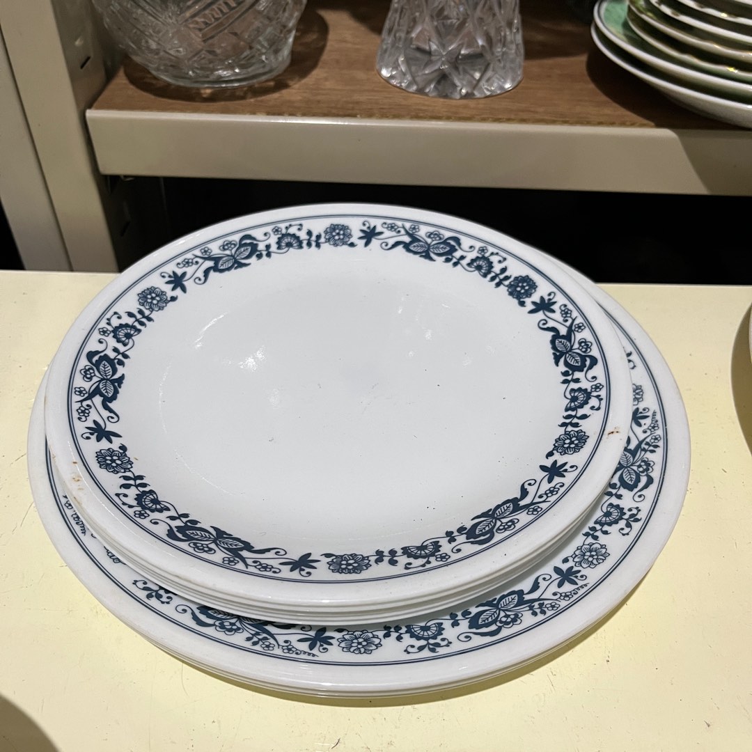 Corelle Plate Set, Furniture & Home Living, Kitchenware & Tableware