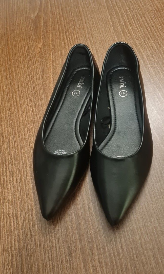 Cotton sale on flats