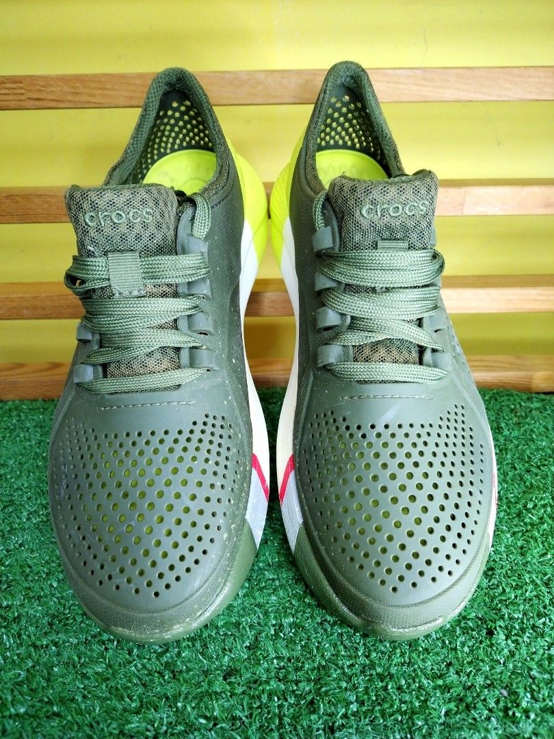 Crocs clearance colorblock pacer