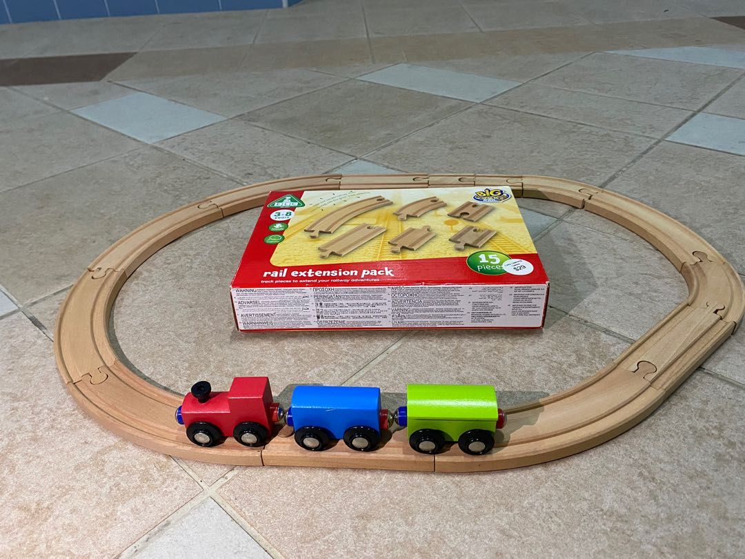Wooden train outlet track extension pack