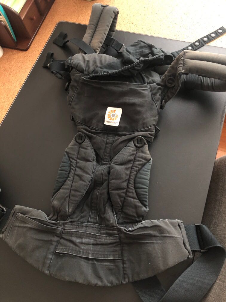 Ergo baby original front and back facing carrier, Babies & Kids, Going