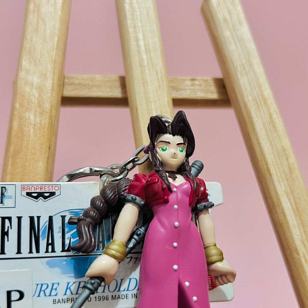 Final Fantasy VII Aerith Gainsborough Figure Keychain 8cm (minor paint ...