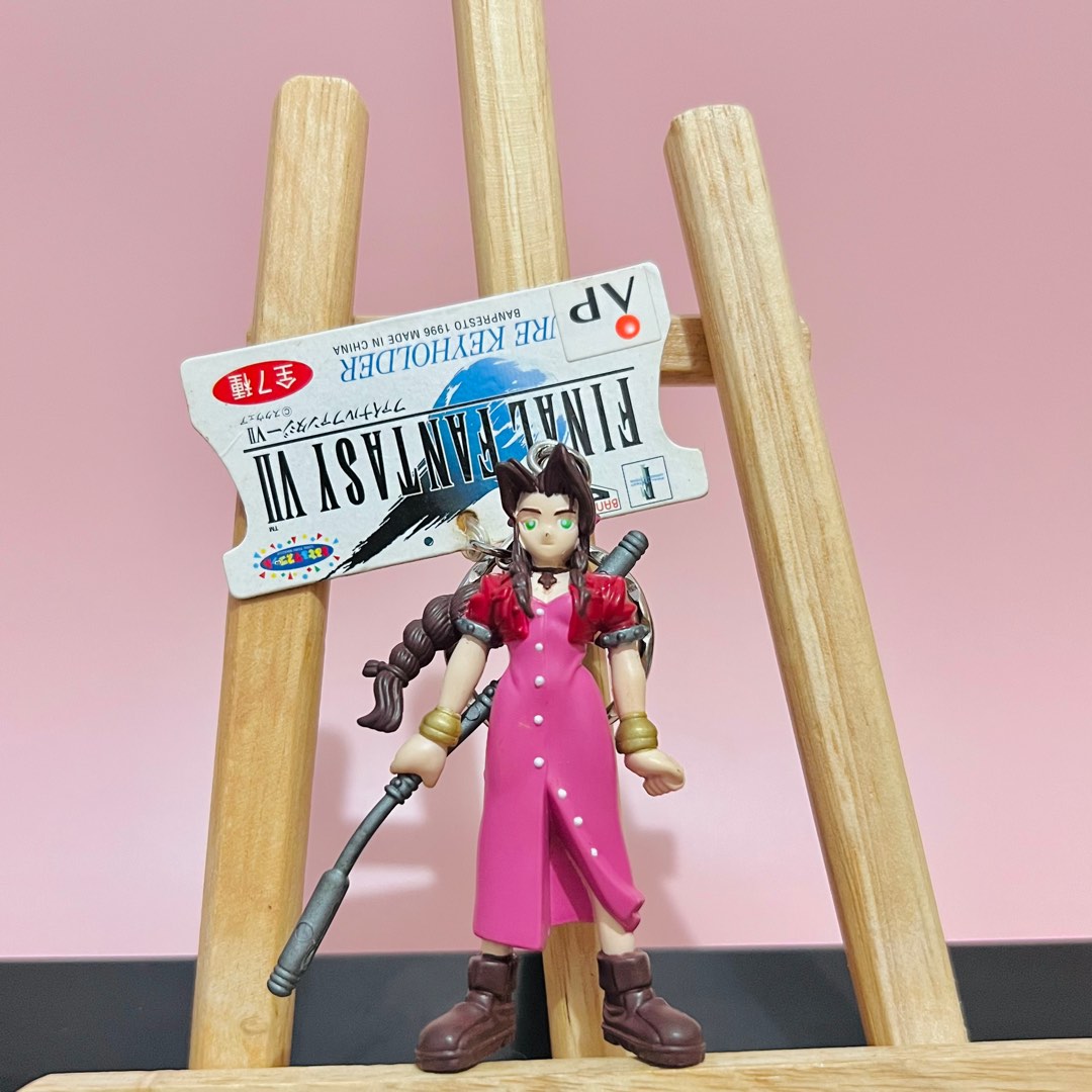 Final Fantasy VII Aerith Gainsborough Figure Keychain 8cm (minor paint ...