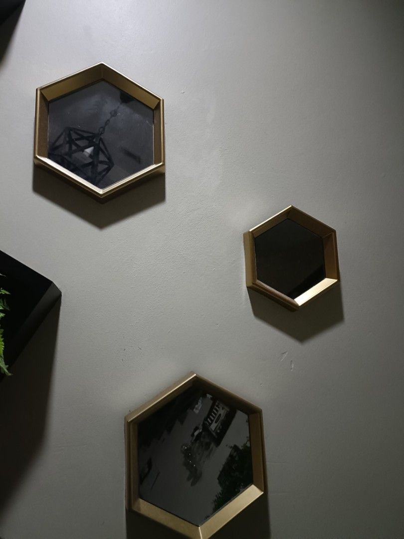 Flower metal frame deco, Furniture & Home Living, Home Decor, Wall