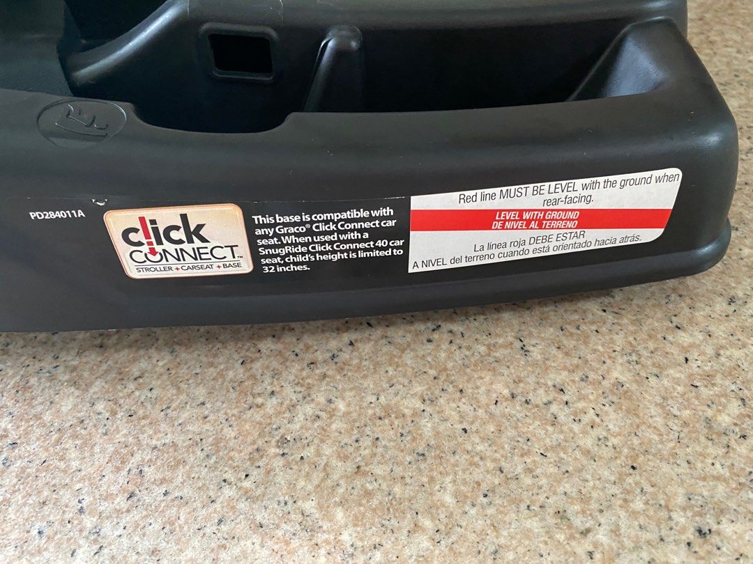 Quick connect car seat base clearance