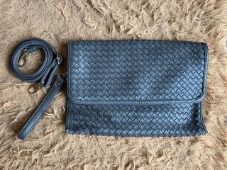 Grey 2-way bag unbranded