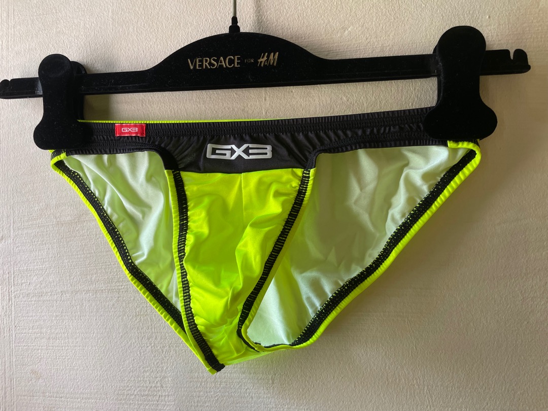 GX3 Neon Green/Black Ultra Skin V Bikini (Japan), Men's Fashion ...