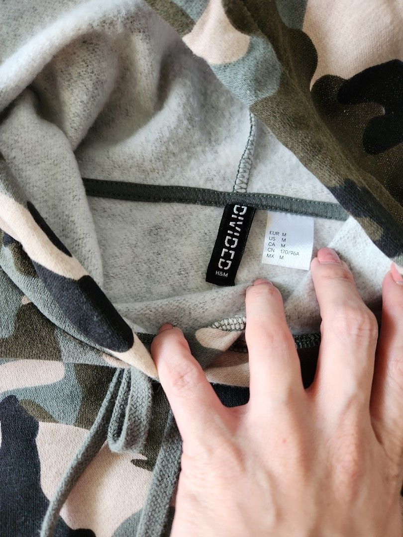 H M Camo Hoodie Women s Fashion Coats Jackets and Outerwear on Carousell