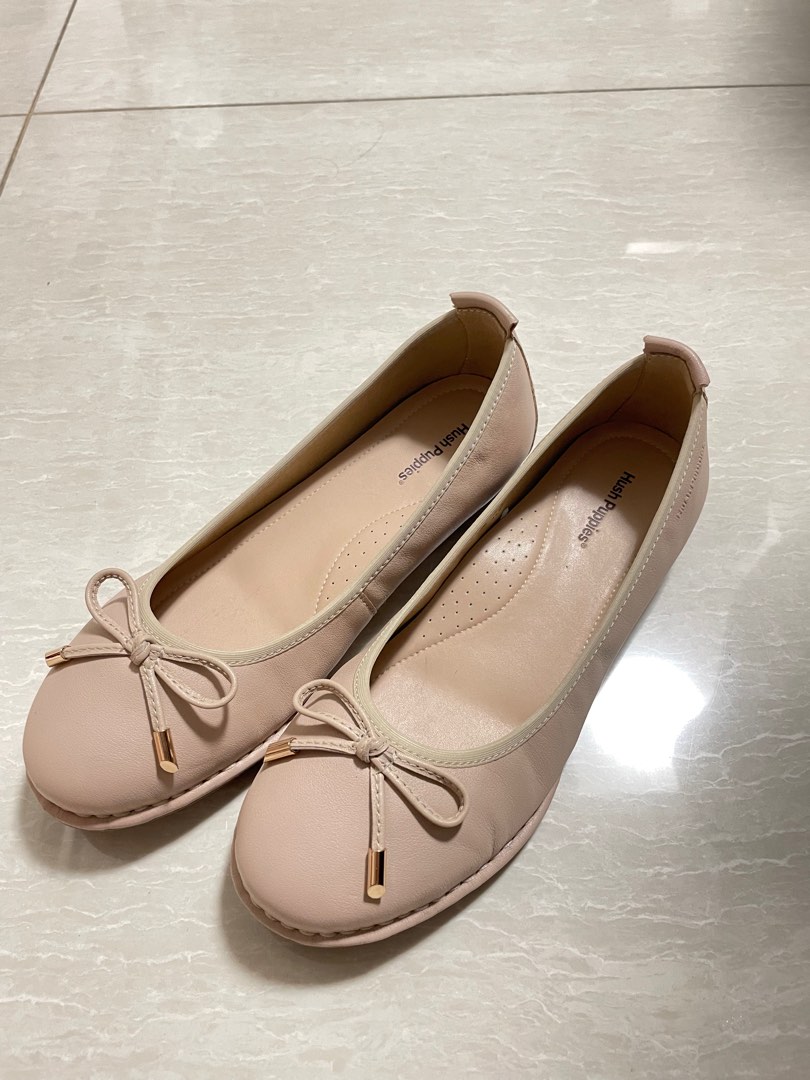flats hush puppies