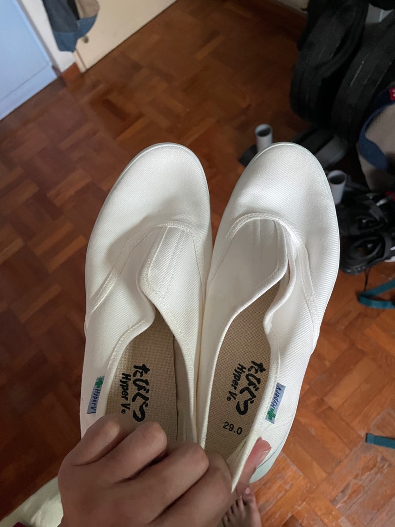 Hyper V bench shoes, Men's Fashion, Footwear, Casual shoes on Carousell