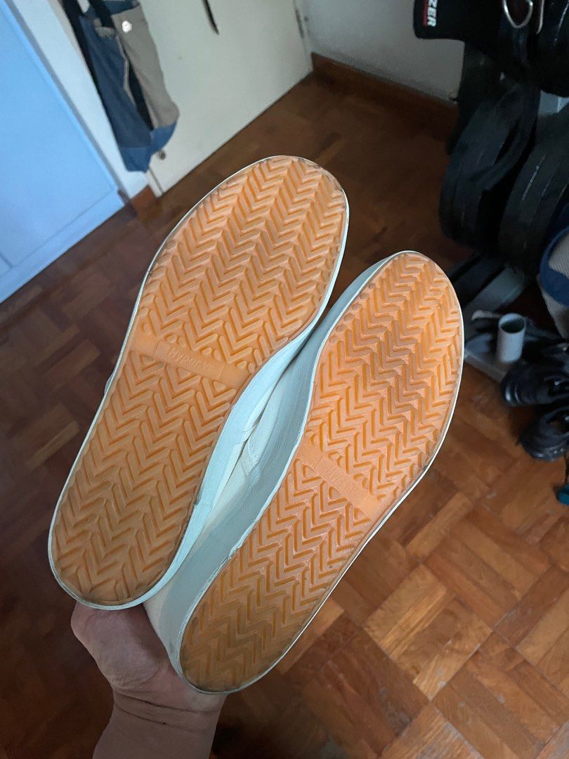 Hyper V bench shoes, Men's Fashion, Footwear, Casual shoes on Carousell