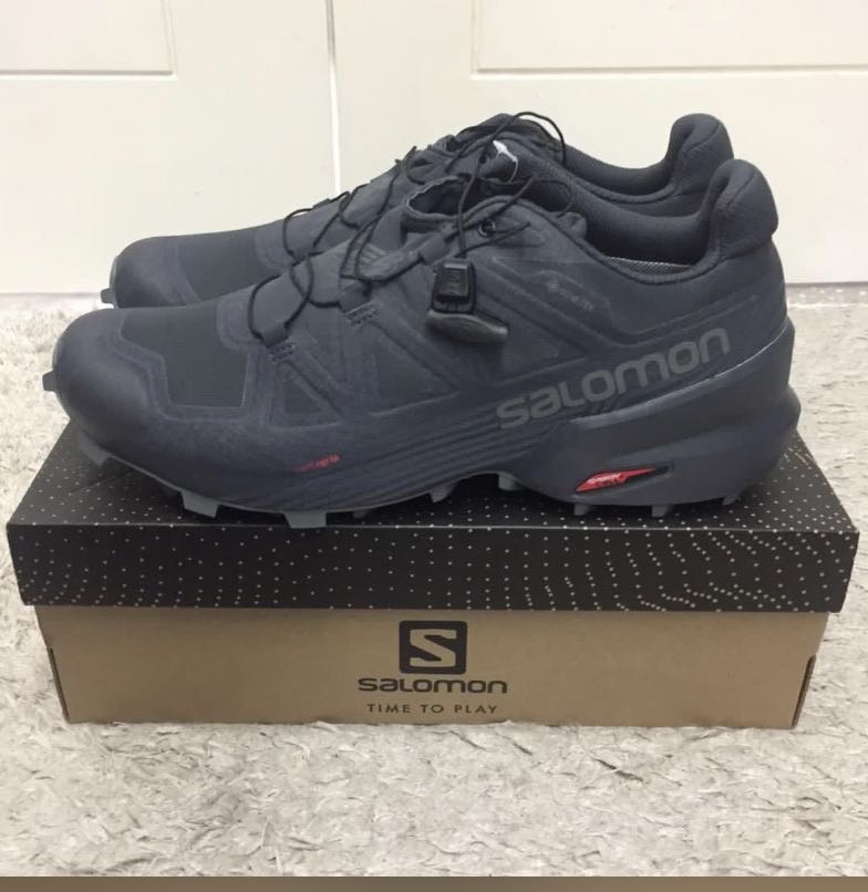 Kasut salomon hiking Sports Equipment Hiking Camping on