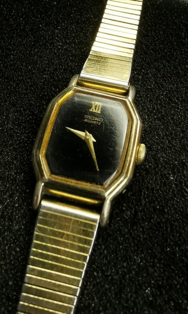 Ladies SEIKO 2C20-5760 Gold Tone Watch, Luxury, Watches on Carousell