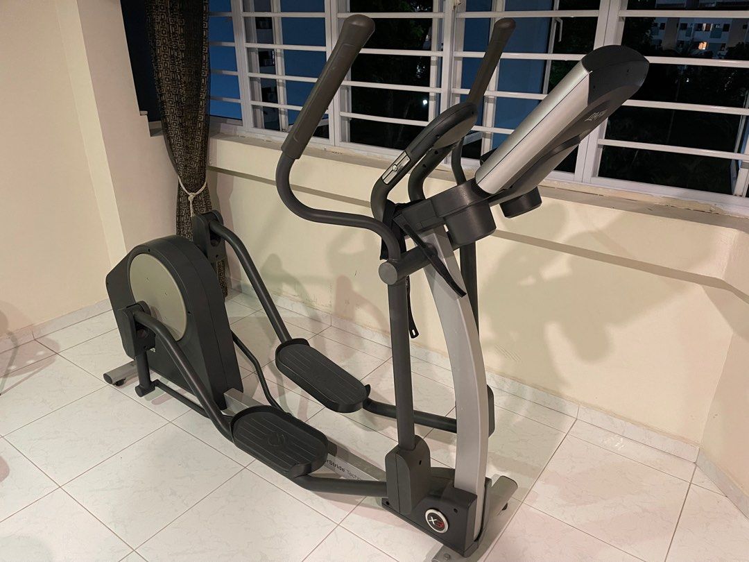 Life Fitness X3 Elliptical Cross Trainer, Sports Equipment, Exercise