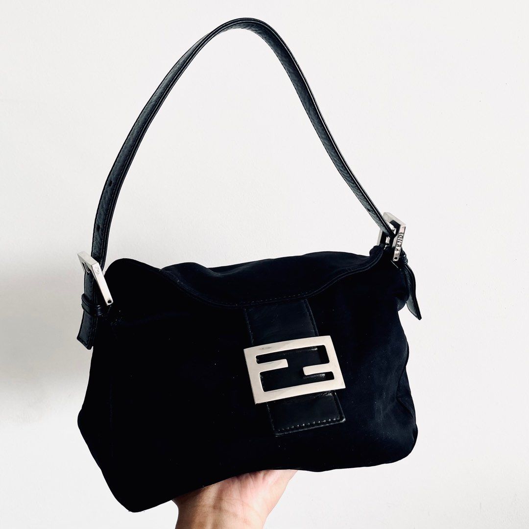 Original Fendi Vintage Pochette Baguette Bag in Black, Luxury, Bags &  Wallets on Carousell