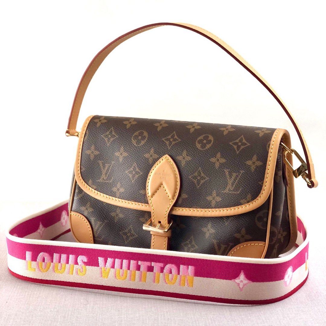 Louis Vuitton Trunks & Bags Tote, Fesyen Wanita, Tas & Dompet di