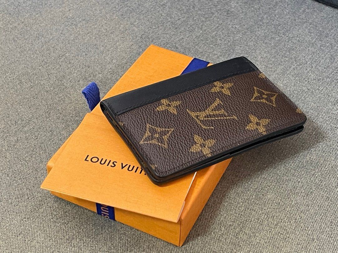 Authentic Louis Vuitton Pocket Organiser/Card Holder (Men's) - Model  N60183, Luxury, Bags & Wallets on Carousell