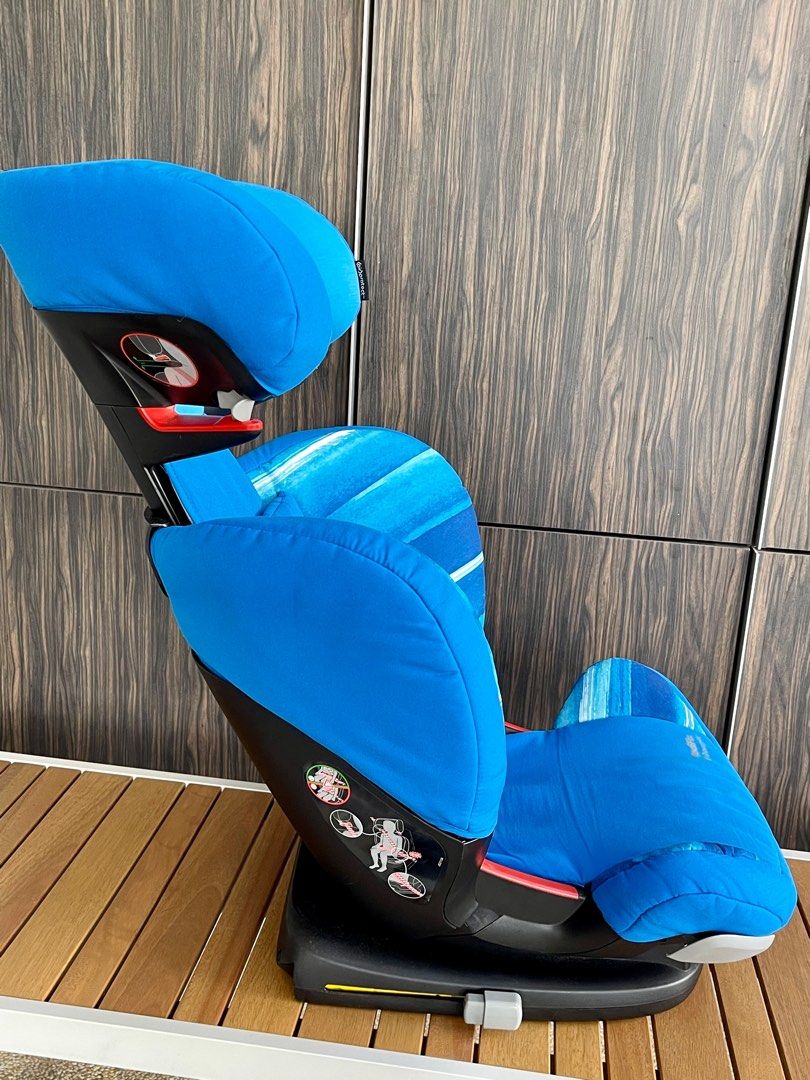 Maxi Cosi Car Seat for 3.512 years LP520, Babies & Kids, Going Out