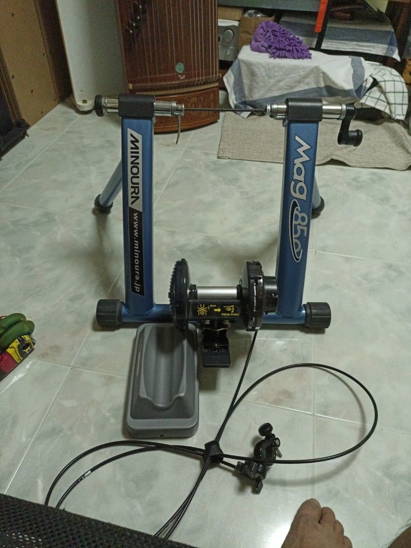 Minoura bike trainer hotsell mag 850