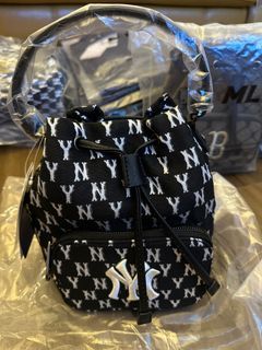 MLB Monogram Dia Tote Bag (📌 ทักแชทก่อนสั่งซื้อน้า)