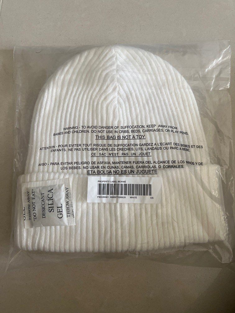 NEW* Supreme Property Label Beanie White, 名牌, 服裝- Carousell