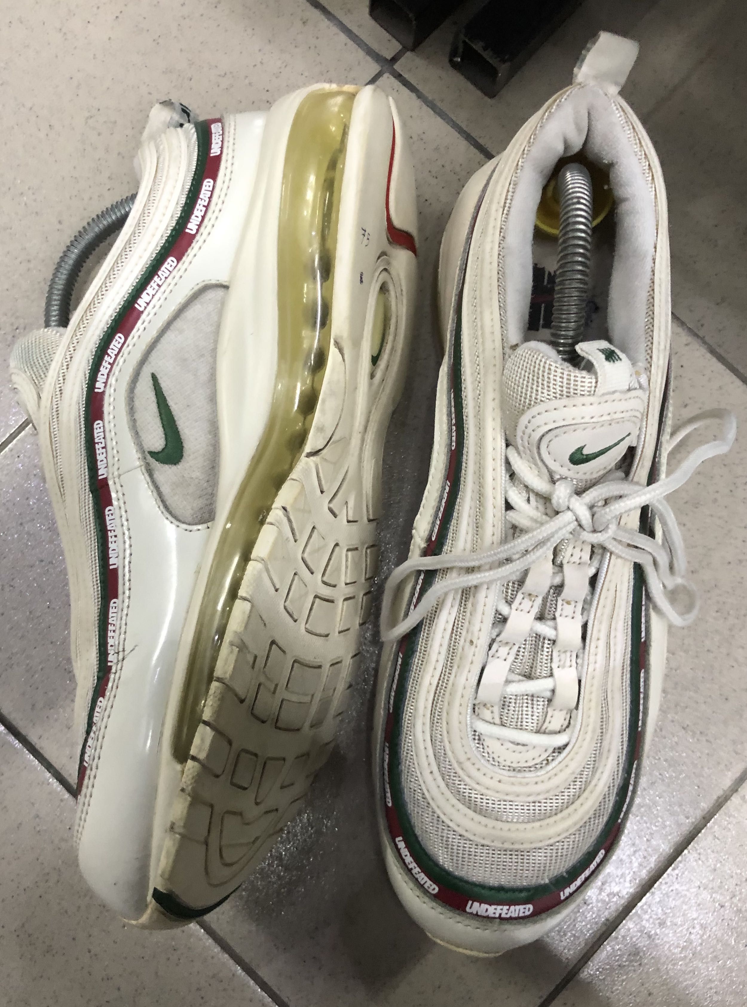 Nike undefeated store all white