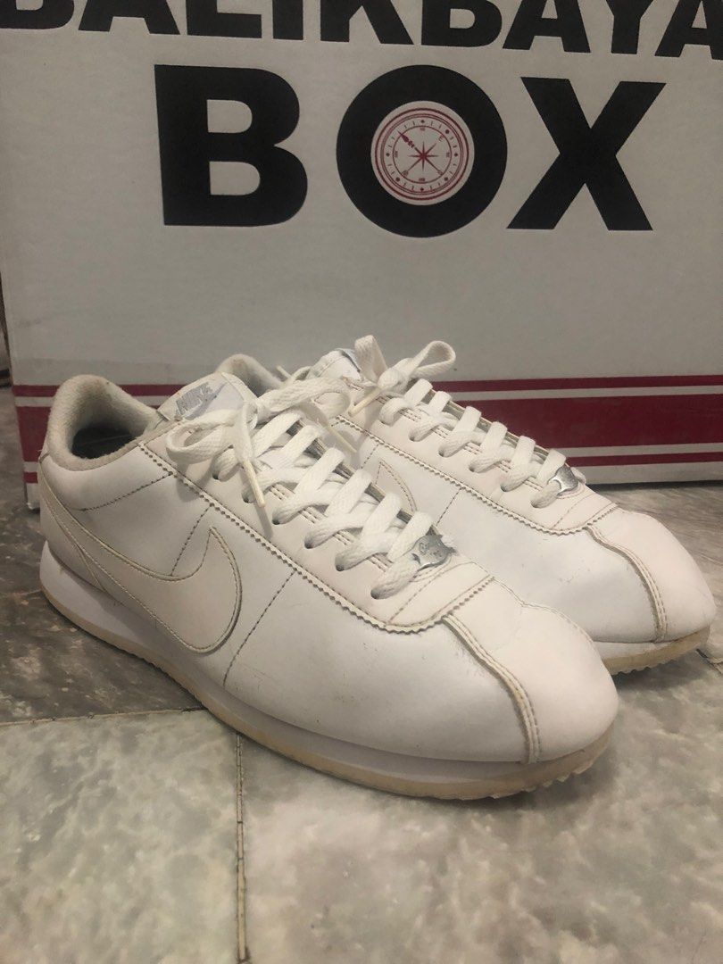 triple white nike cortez