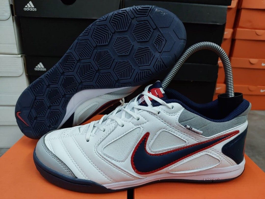 Nike gato deals 5 indoor