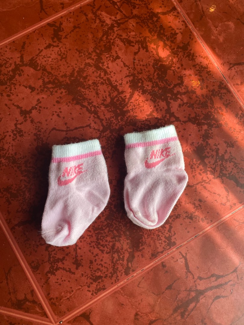 pink nike basketball socks