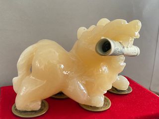 Yellow crystal Pi Xiu 貔貅