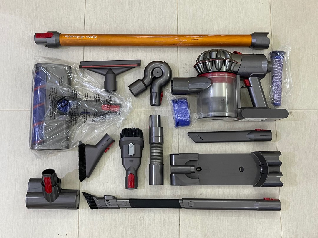 Refurb Dyson V8 Fluffy cordless vacuum, TV & Home Appliances, Vacuum