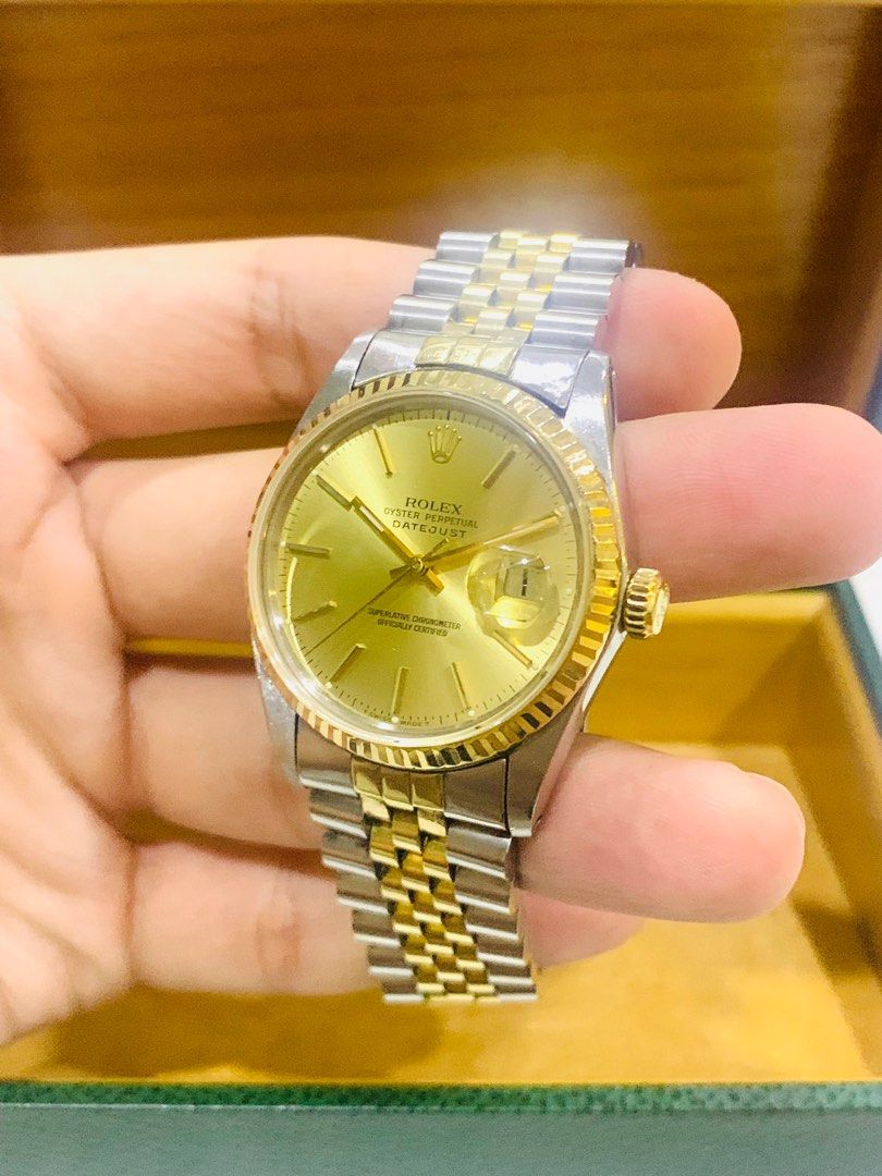 Genuine rolex sapphire discount crystal