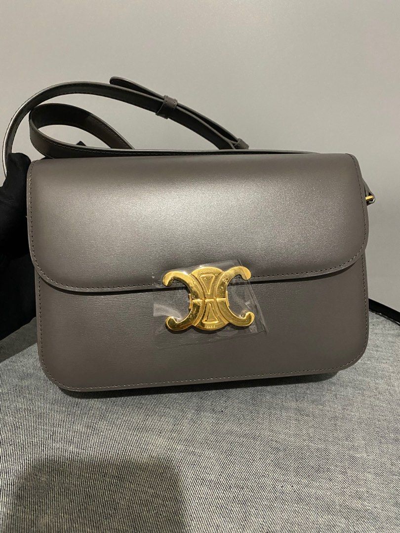 RTP $5,700) CELINE MEDIUM CLASSIQUE TRIOMPHE BAG IN SHINY CALFSKIN