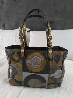 Selling Low! Authentic Coach Tote Bag