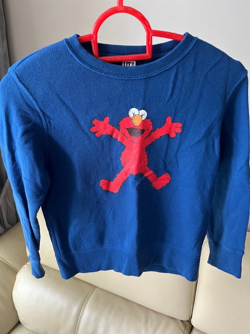 Sweater uniqlo deals sesame street