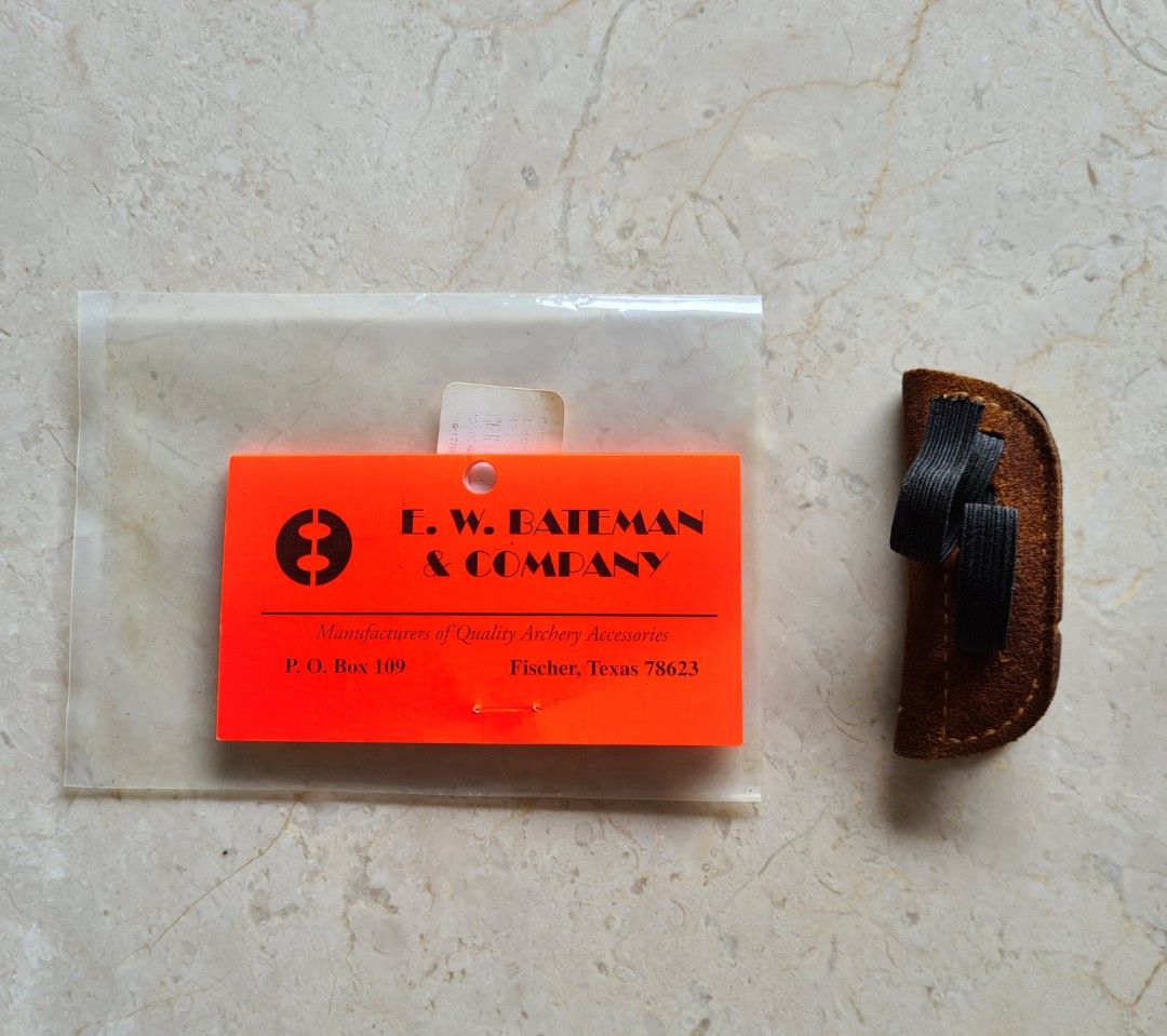 Bateman TC3 Three Finger Under Tab for Archery (Cordovan), Sports