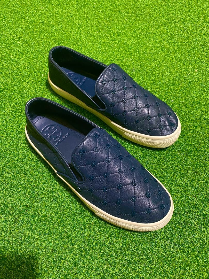 Tory burch quilted slip on shoes