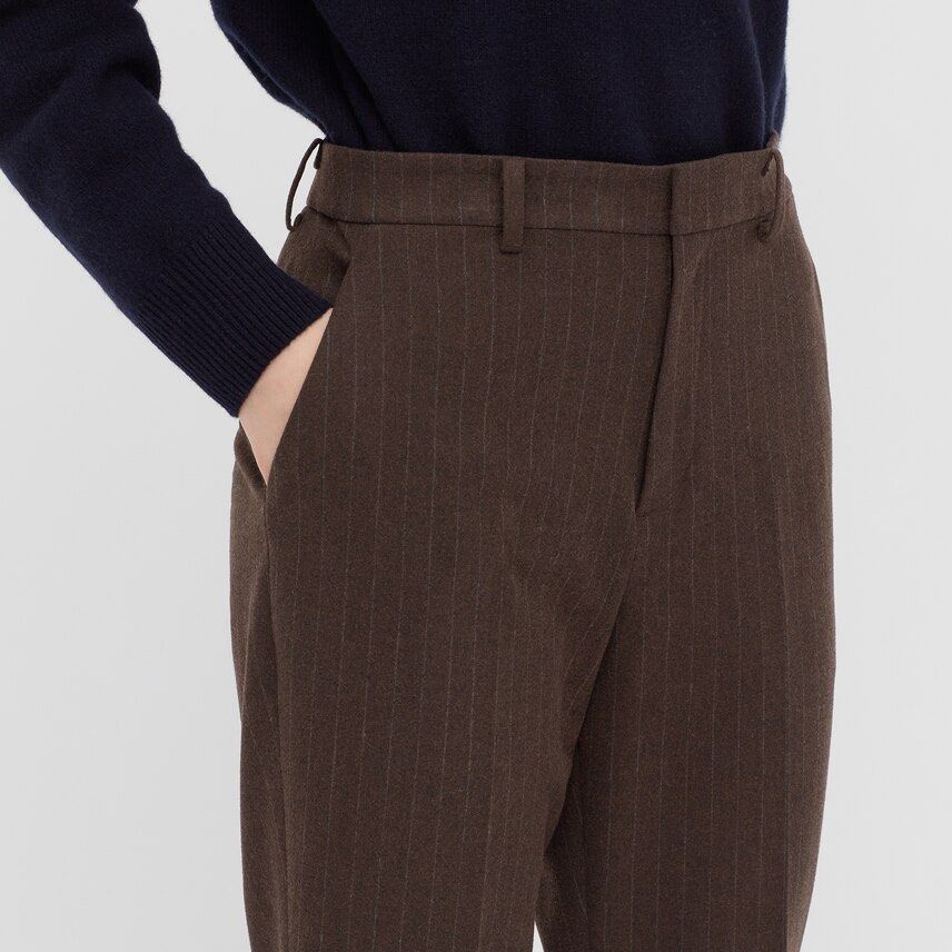 UNIQLO Smart Ankle Pants 2WAY Stretch (Brushed), Women's Fashion, Bottoms,  Other Bottoms on Carousell