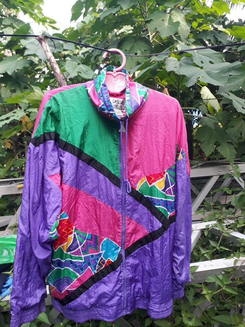 Vintage Casual Isle Windbreaker Made in Taiwan Large size, Women's ...