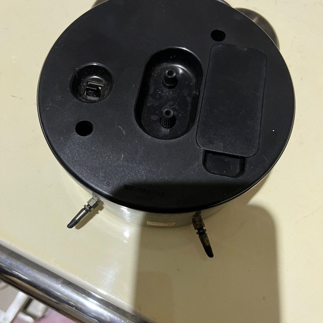 Vintage Citizen Clock (Category: Clocks) located in Quezon City. Submitted by kb0030 (Listing ID 1194967695, Image 3). Description: Clean and not sure if working. I don’t have batteries to try it with As is on photos .