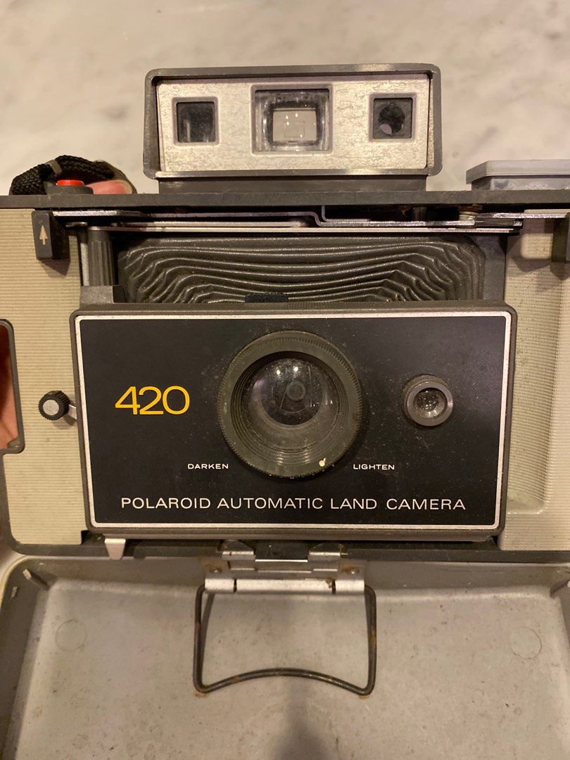 vintage polaroid 420 land camera