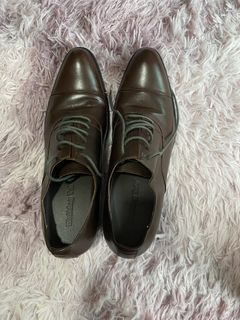 Walking Tall Brown Leather shoes in Size 41