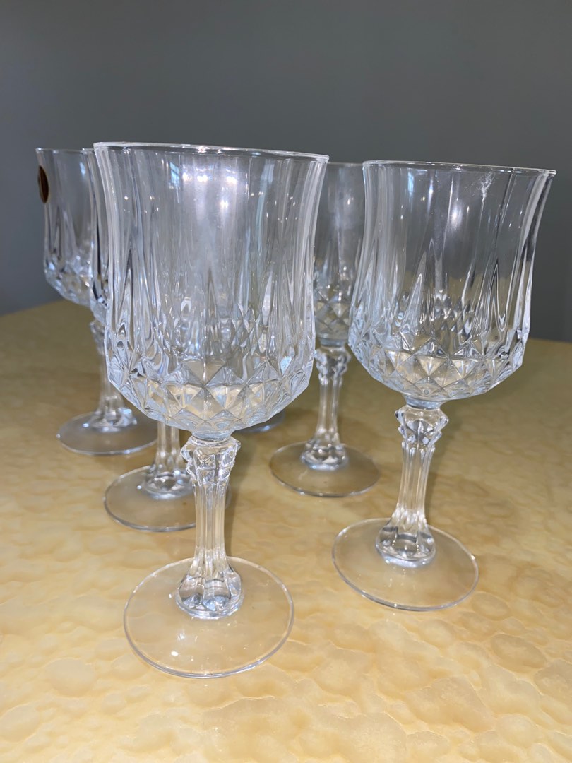 Wine Glasses x 6, Furniture & Home Living, Kitchenware & Tableware