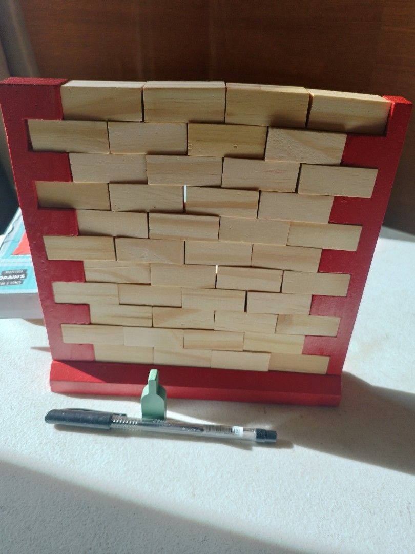 Woobilng wall (Category: Storage Boxes & Baskets) located in Cavite. Submitted by cha21hk21 (Listing ID 1195065543, Image 2). Description: box with dents.