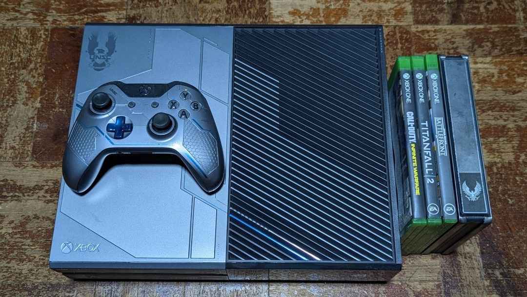 Xbox One Halo Edition, Video Gaming, Video Game Consoles, Xbox on Carousell