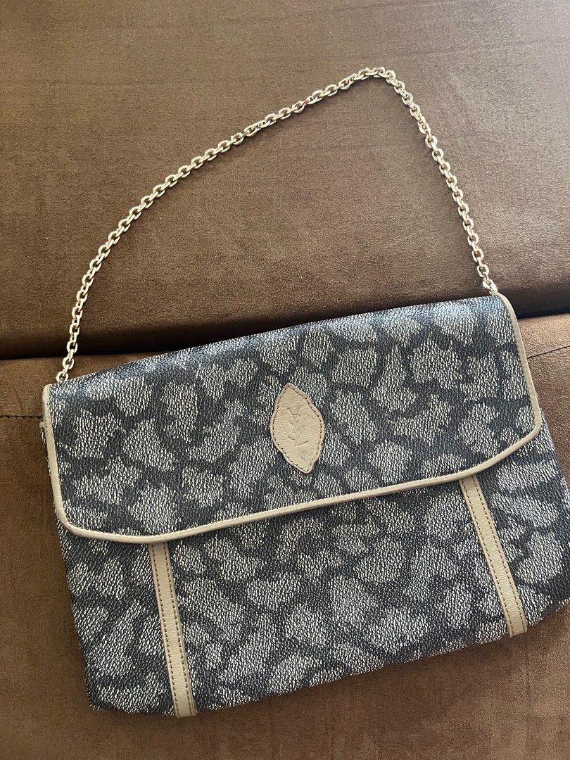 YSL authentic (Category: Luxury Bags & Wallets) located in Manila. Submitted by dmaker_closet (Listing ID 1194997614, Image 1). Description: Original authentic ysl From 🇯🇵 japan Message me for more photos .